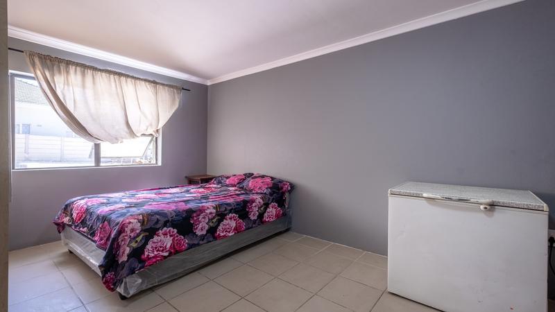 5 Bedroom Property for Sale in Parow North Western Cape